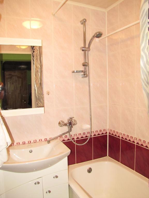 A Comfortable 18M Room With Balcony Talin Exterior foto